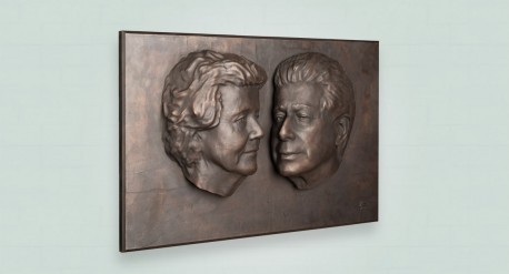 Zij aanzicht bronzen plaquette als origineel huwelijkscadeau