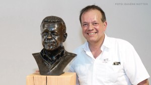 Borstbeeld vergelijk met persoon