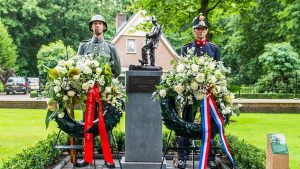 Standbeeld laten maken voor monument landhorst